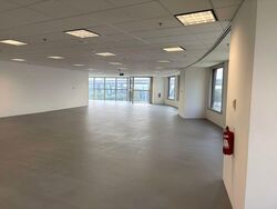 Centennial Tower (D1), Office #554730171
